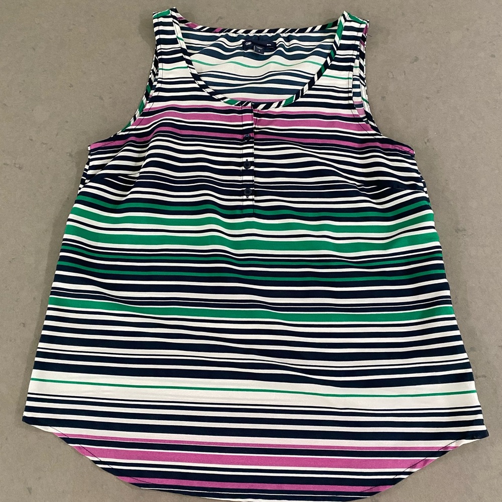 Gap Womans Tank Top Shirt